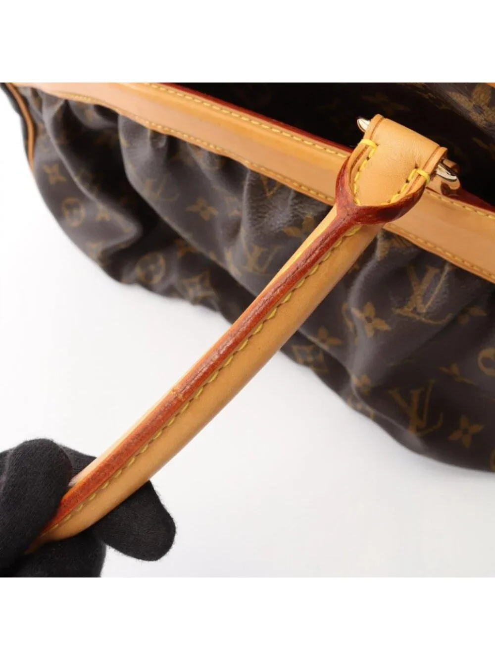 Louis Vuitton Handbag Mitzi Canvas Leather